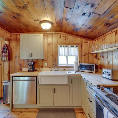 Rustic Cabin Retreat On Rangeley Lake! Zewnętrze zdjęcie