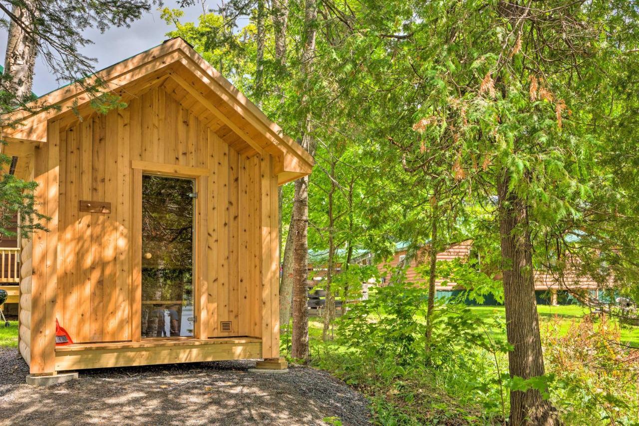 Rustic Cabin Retreat On Rangeley Lake! Zewnętrze zdjęcie