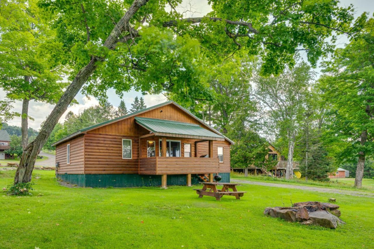 Rustic Cabin Retreat On Rangeley Lake! Zewnętrze zdjęcie